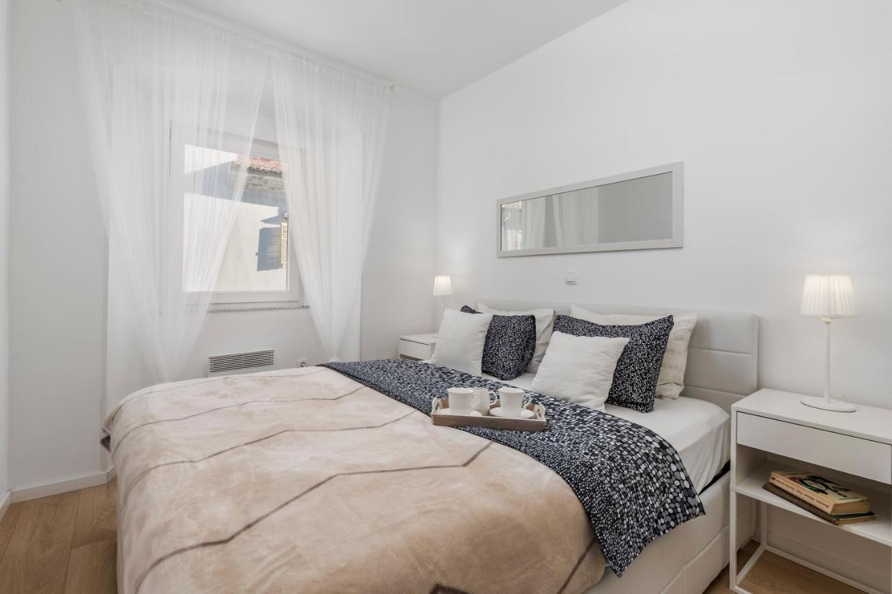 Apartment Opa Gold غييكا المظهر الخارجي الصورة